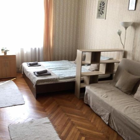 Cozy Flat At Stadionok M Station Budapeste Exterior foto