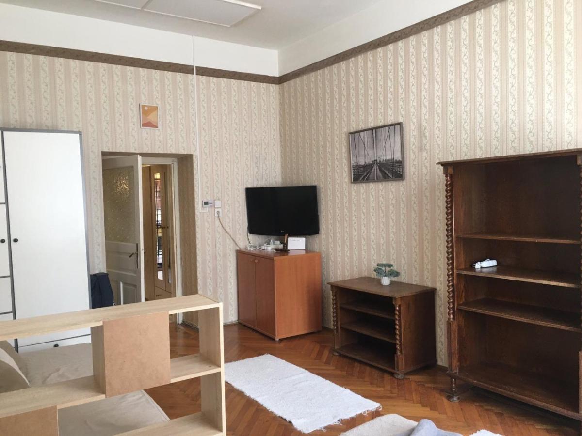 Cozy Flat At Stadionok M Station Budapeste Exterior foto